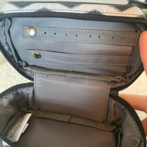Thirty - One traveling jewelry case
